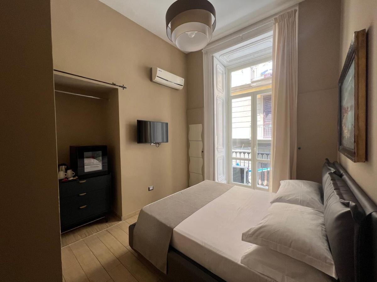 Relais Ranieri Bed & Breakfast Napoli Bagian luar foto