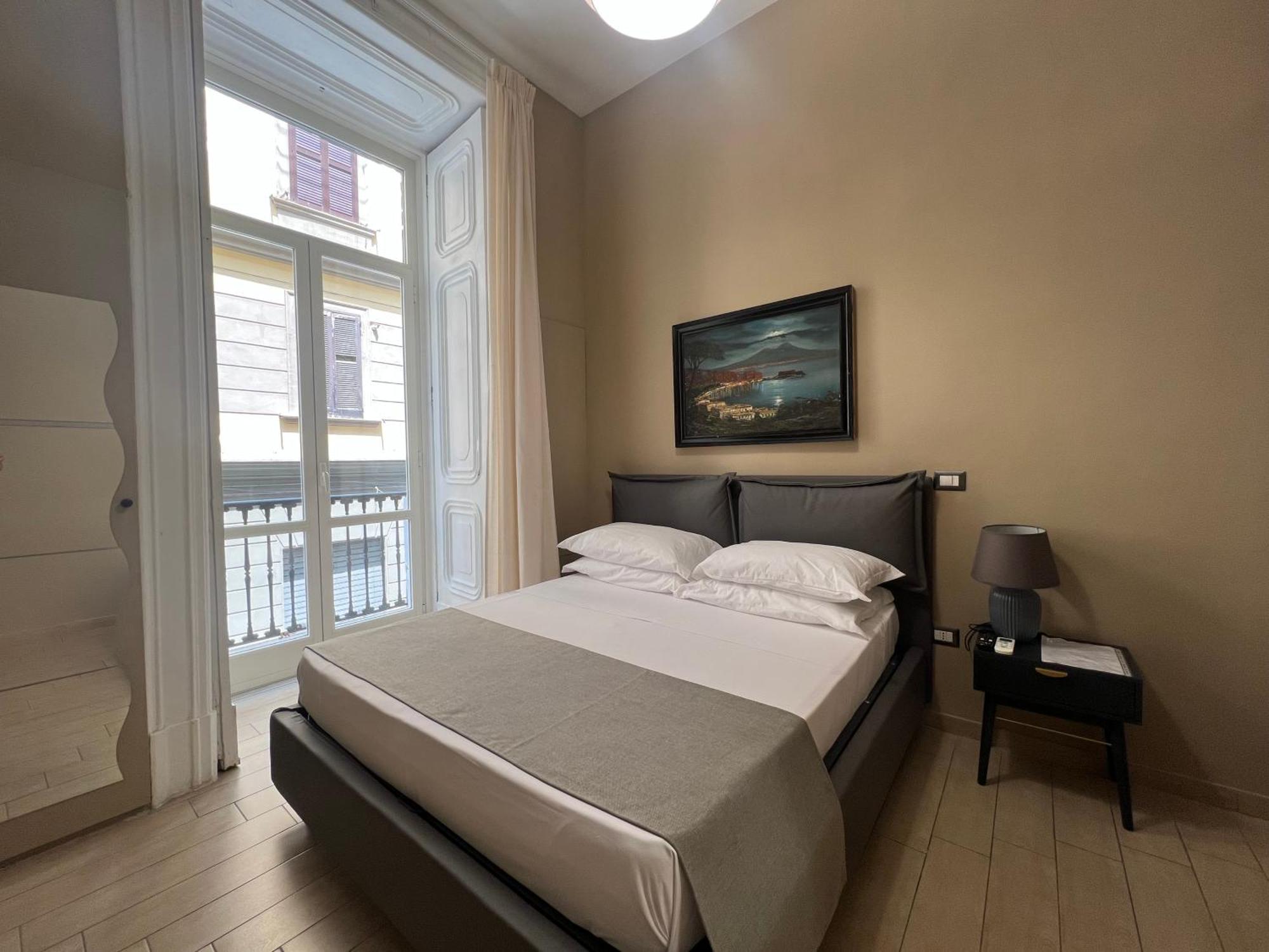 Relais Ranieri Bed & Breakfast Napoli Bagian luar foto